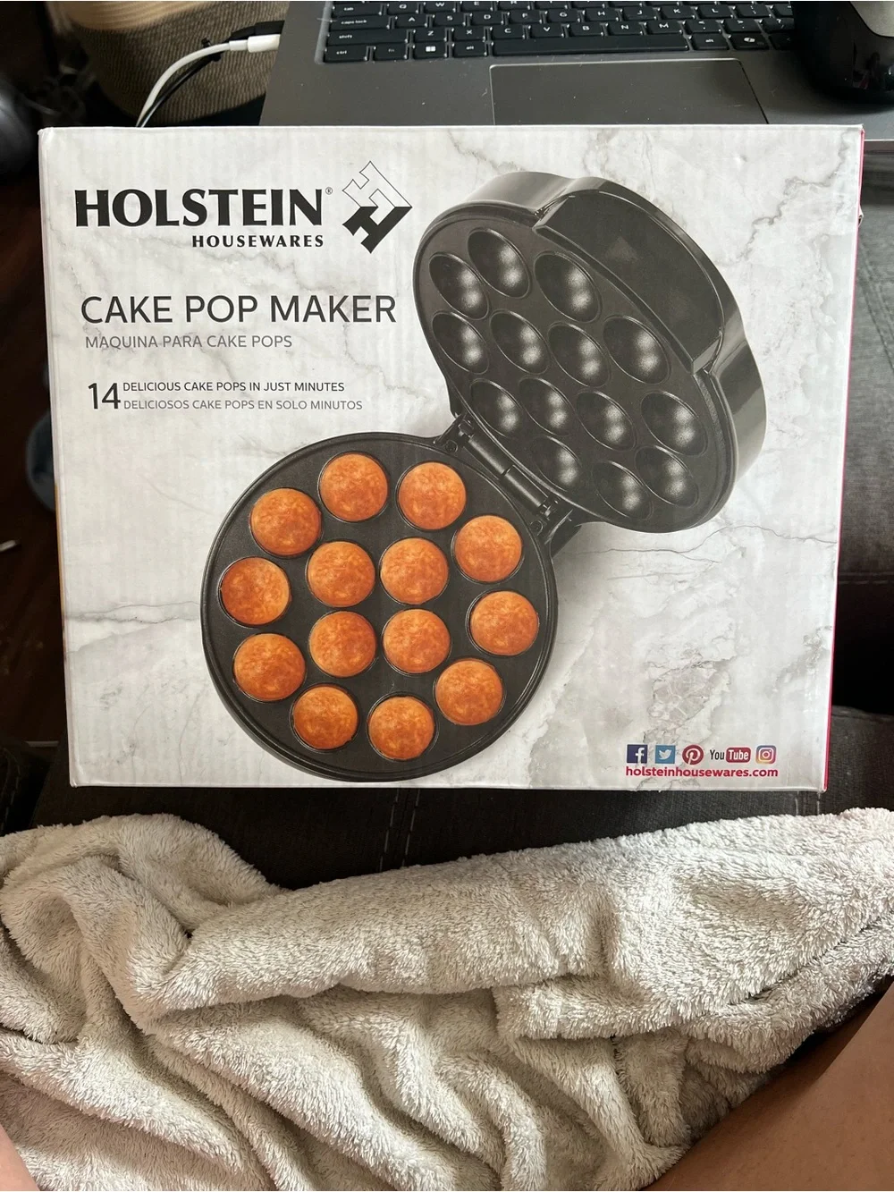 Black 14-Piece Cake Pop Maker